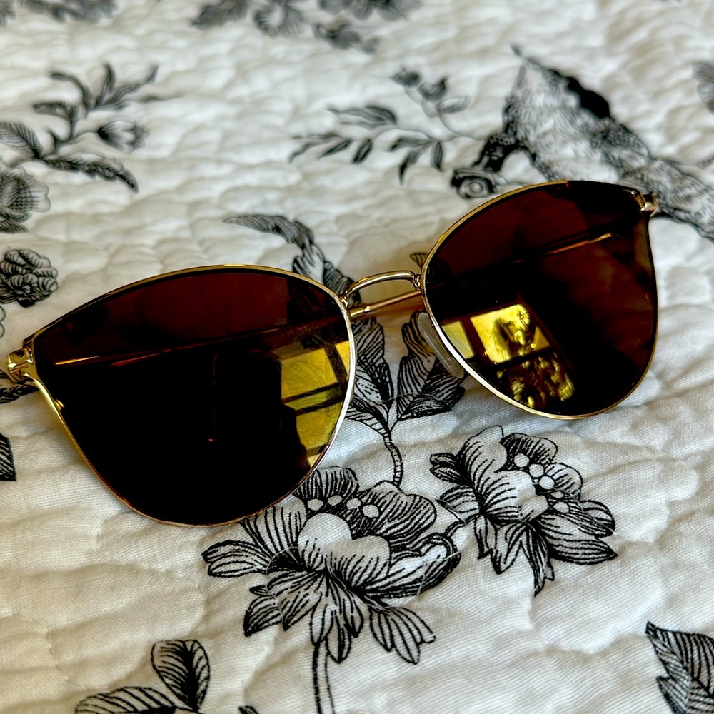 Vintage look sunglasses